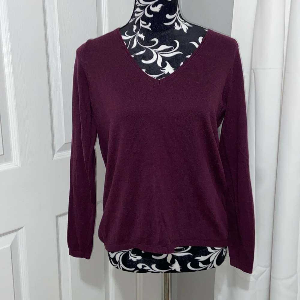 Old Navy high low v neck sweater